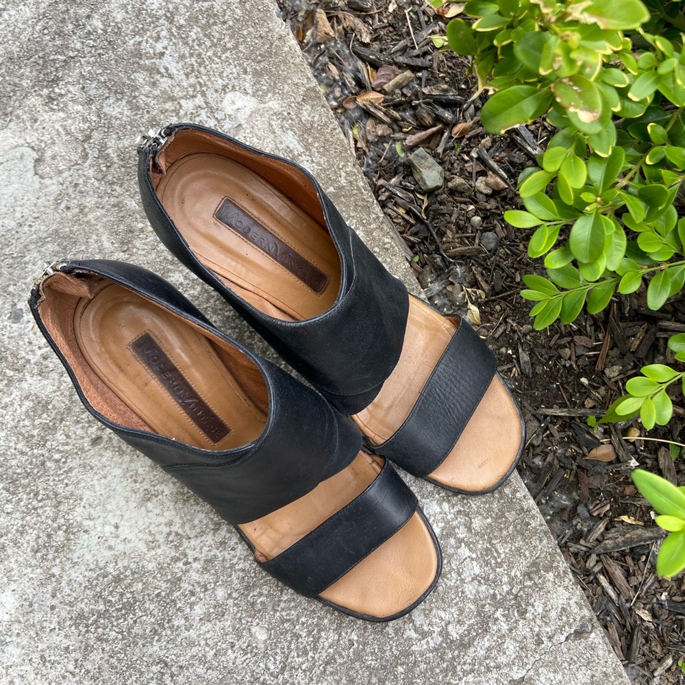 MODERN VINTAGE || Open Toe Booties - Picture 3 of 3